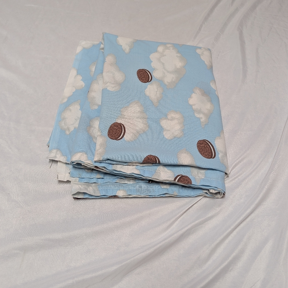 Vintage "Dreaming Of Oreo" Cookie Clouds Springs Twin Flat Sheet 60" X 98" READ - Picture 2 of 8